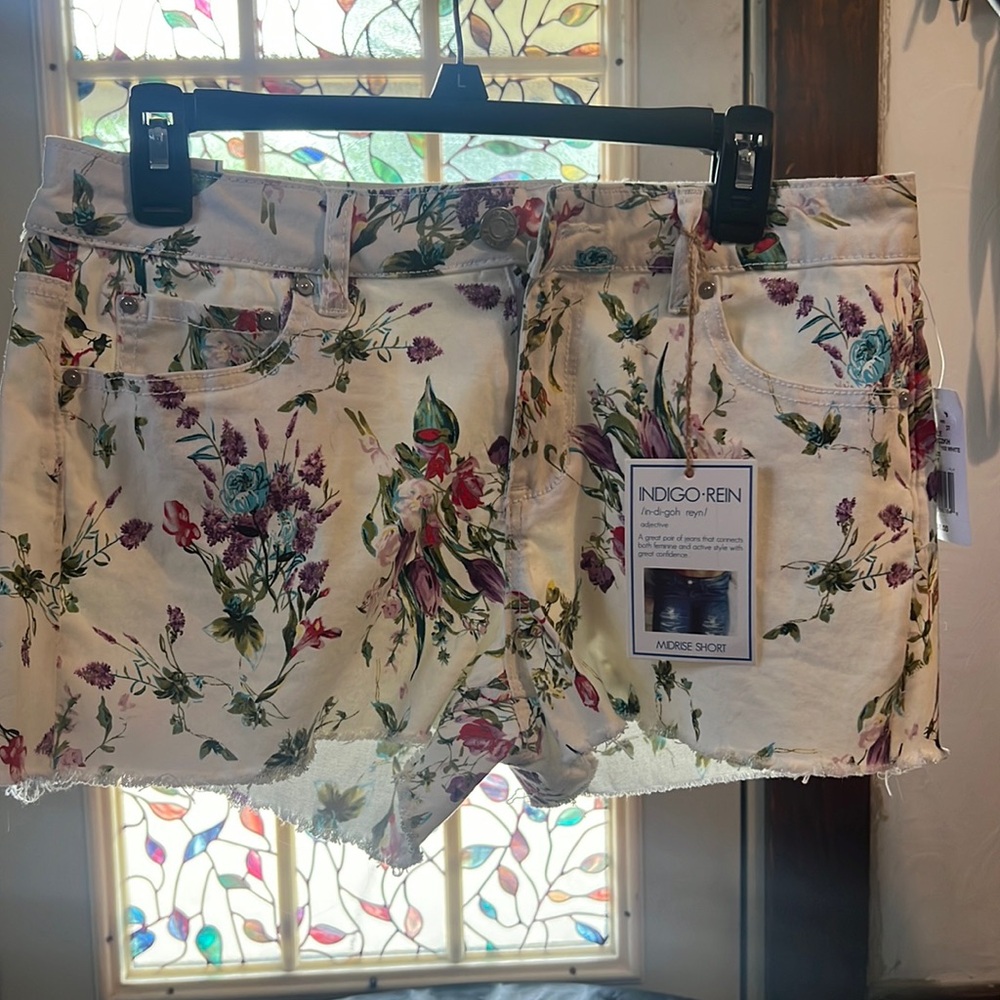 Indigo Rein Floral Shorts